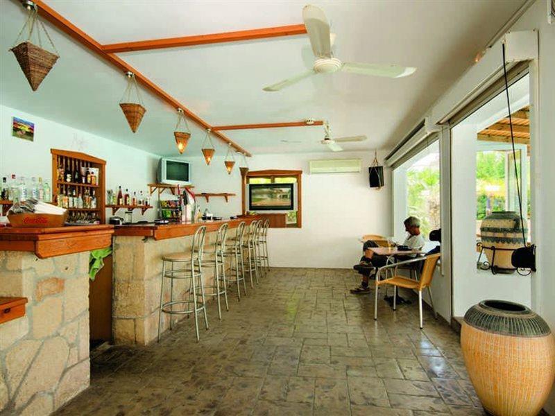 Coliseum Studios & Apartments Pefki  ภายนอก รูปภาพ